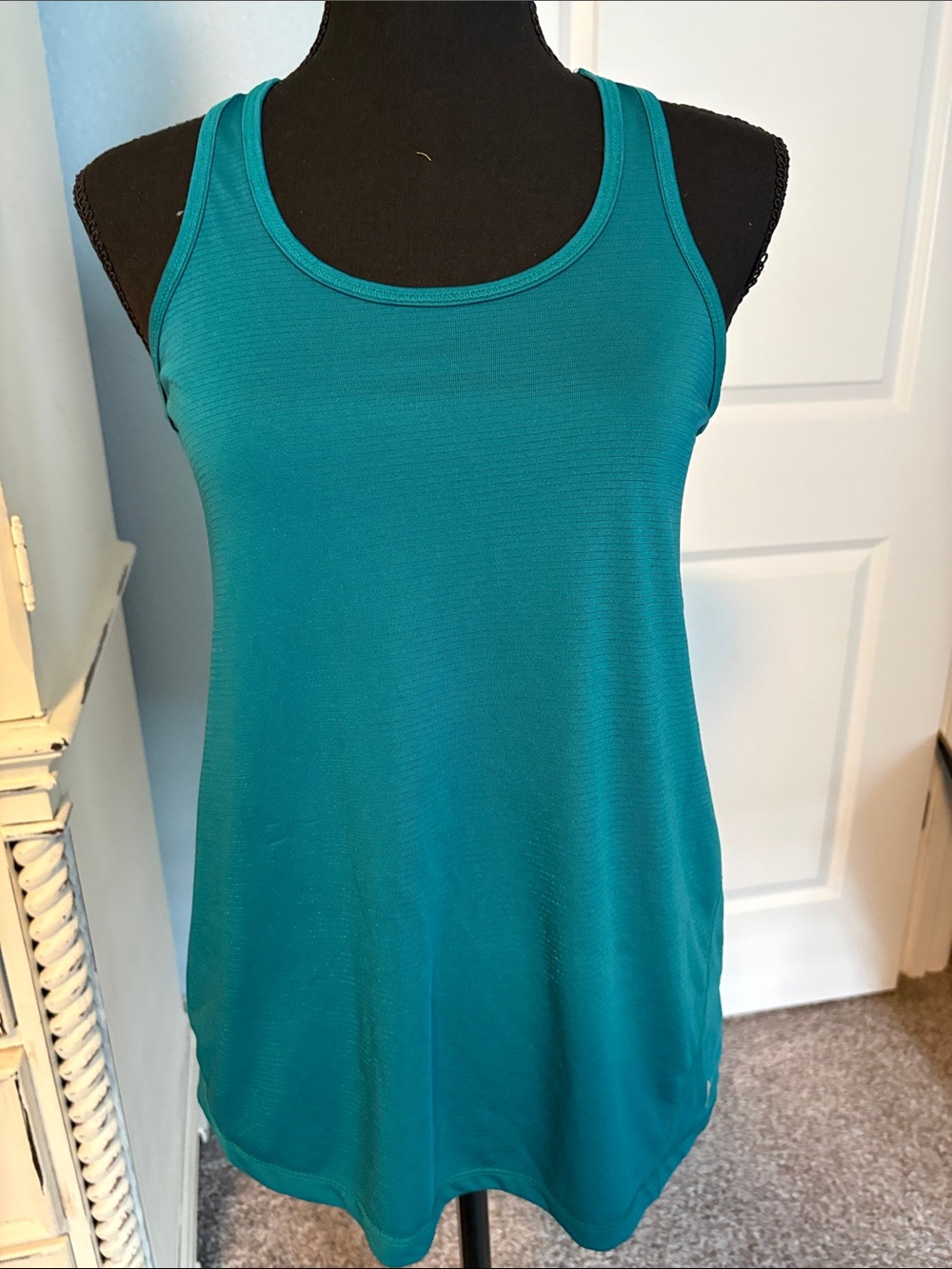 Danskin Now Teal Scoop Neck Muscle Tank